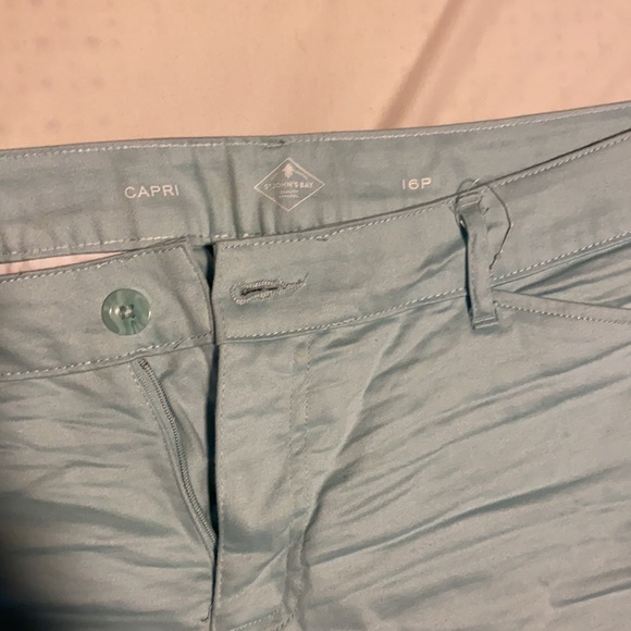 Capri at johns bay size 16p - Picture 2 of 2